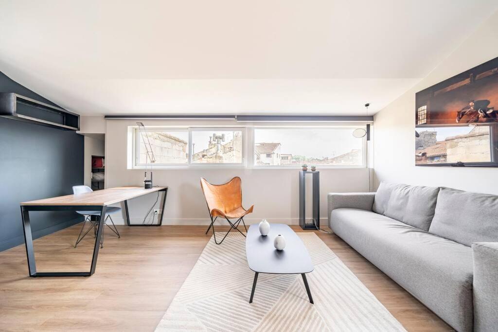 Superbe Appartement Intramuros アヴィニョン エクステリア 写真